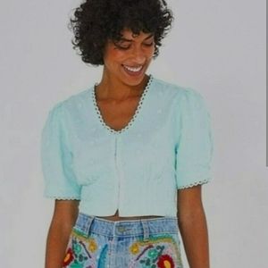 Farm Rio mint green cropped floral applique puff sleeve blouse. WMN S.